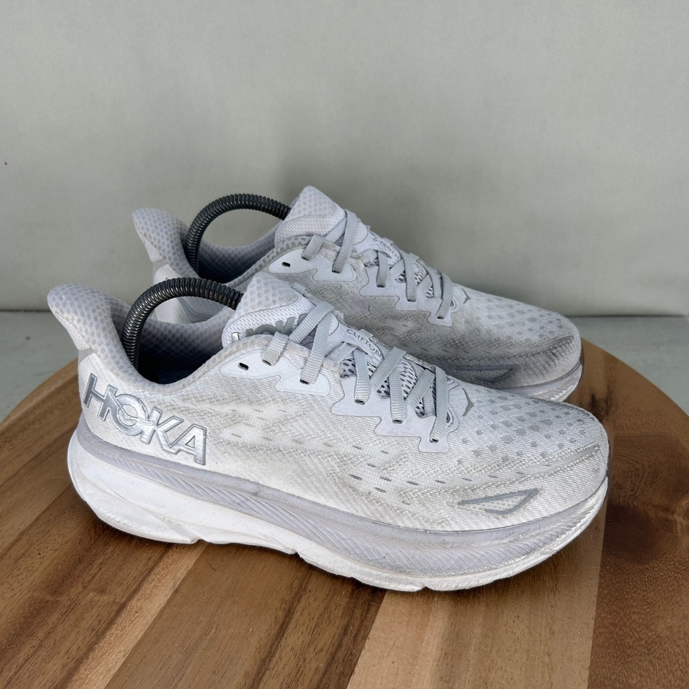 Hoka One One Womens Clifton 9 Nimbus Cloud White Running Shoes Cushion Size 9 B